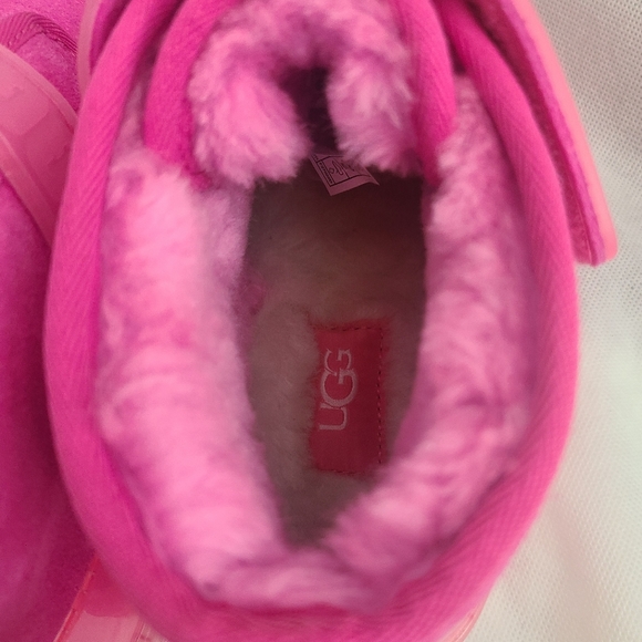 SOLD!!!UGG Women's Neumel Clear Ankle Boots Size 7 - Picture 6 of 8